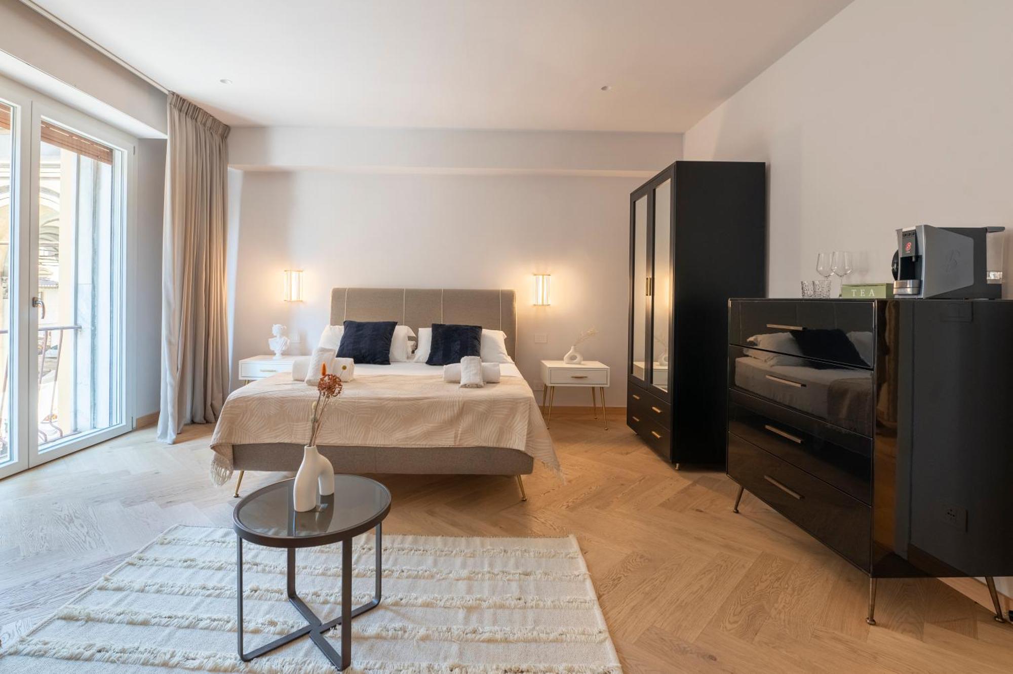 The Old Palace- Luxury Suites Signoria Флоренция Екстериор снимка