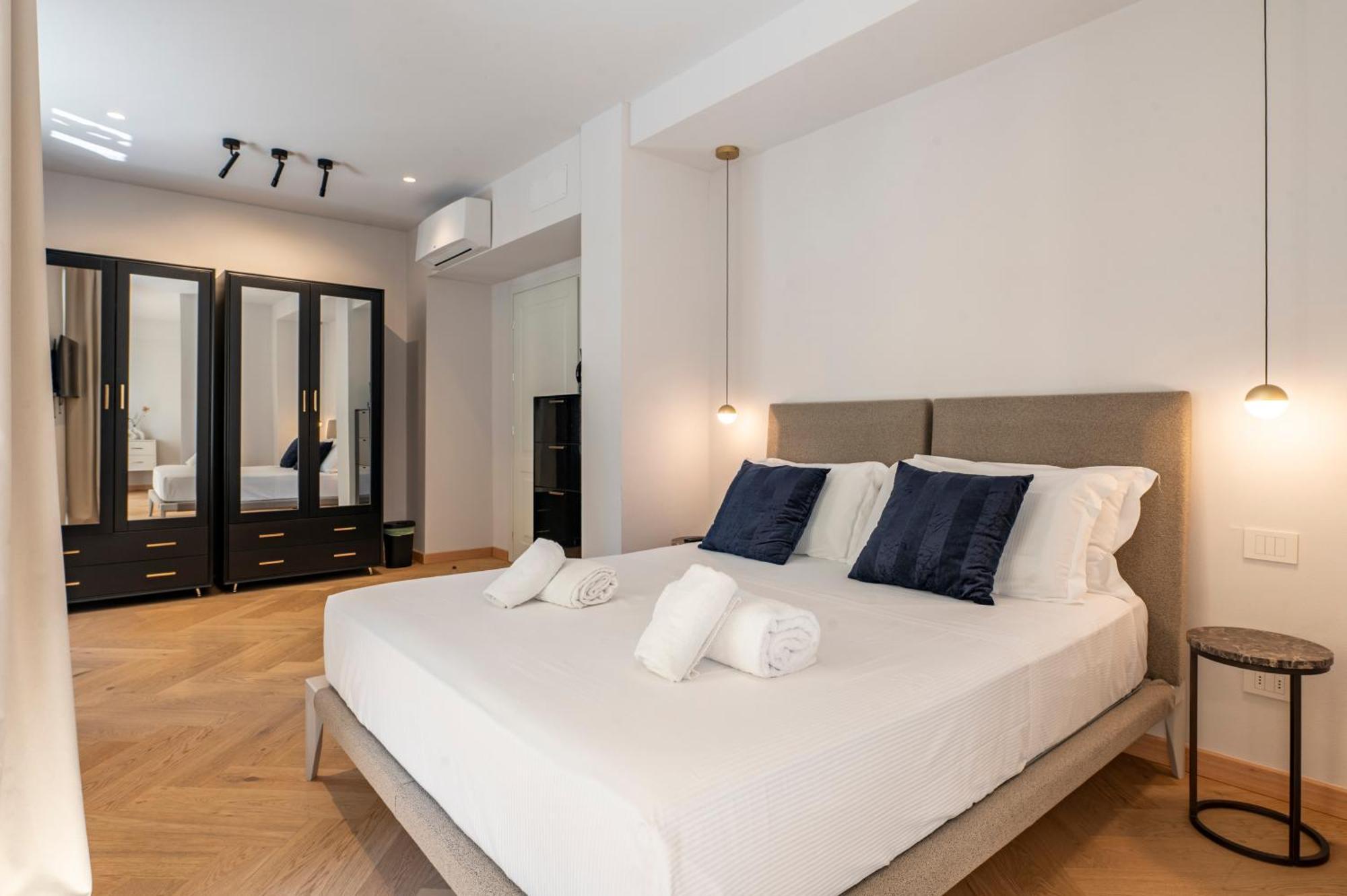The Old Palace- Luxury Suites Signoria Флоренция Екстериор снимка