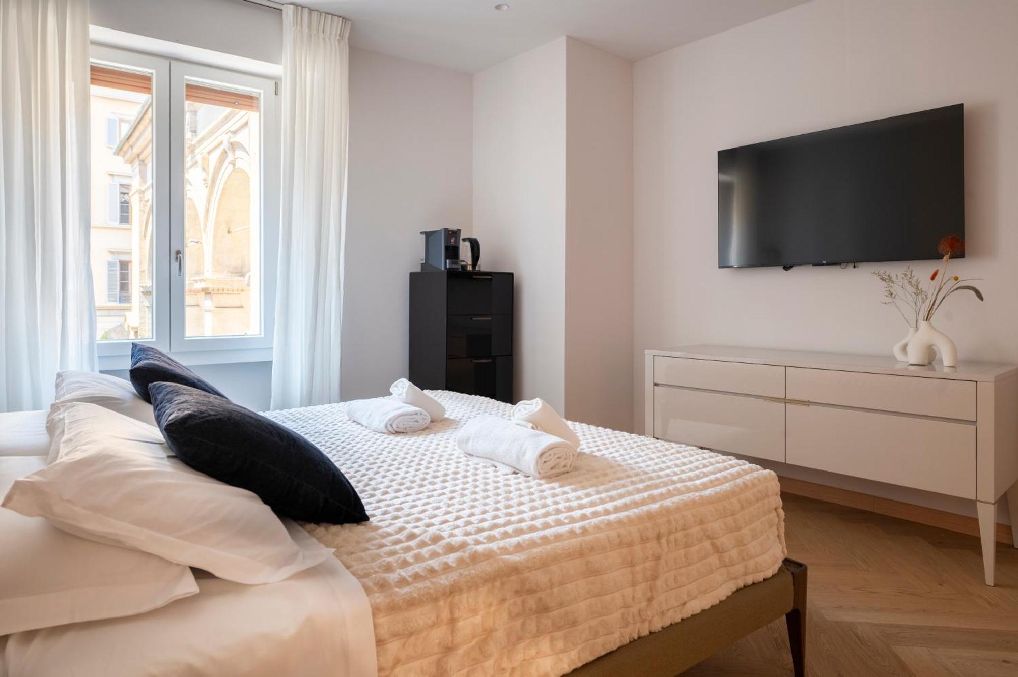 The Old Palace- Luxury Suites Signoria Флоренция Екстериор снимка
