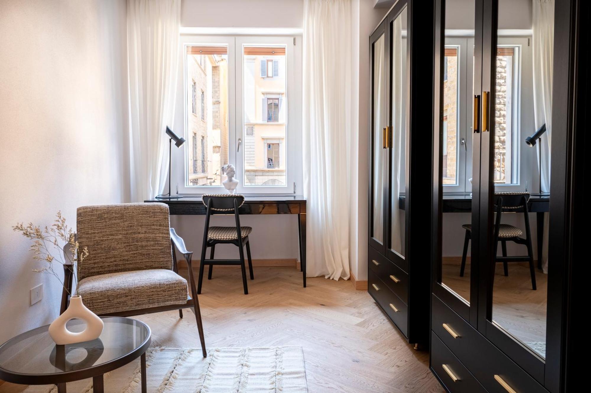 The Old Palace- Luxury Suites Signoria Флоренция Екстериор снимка